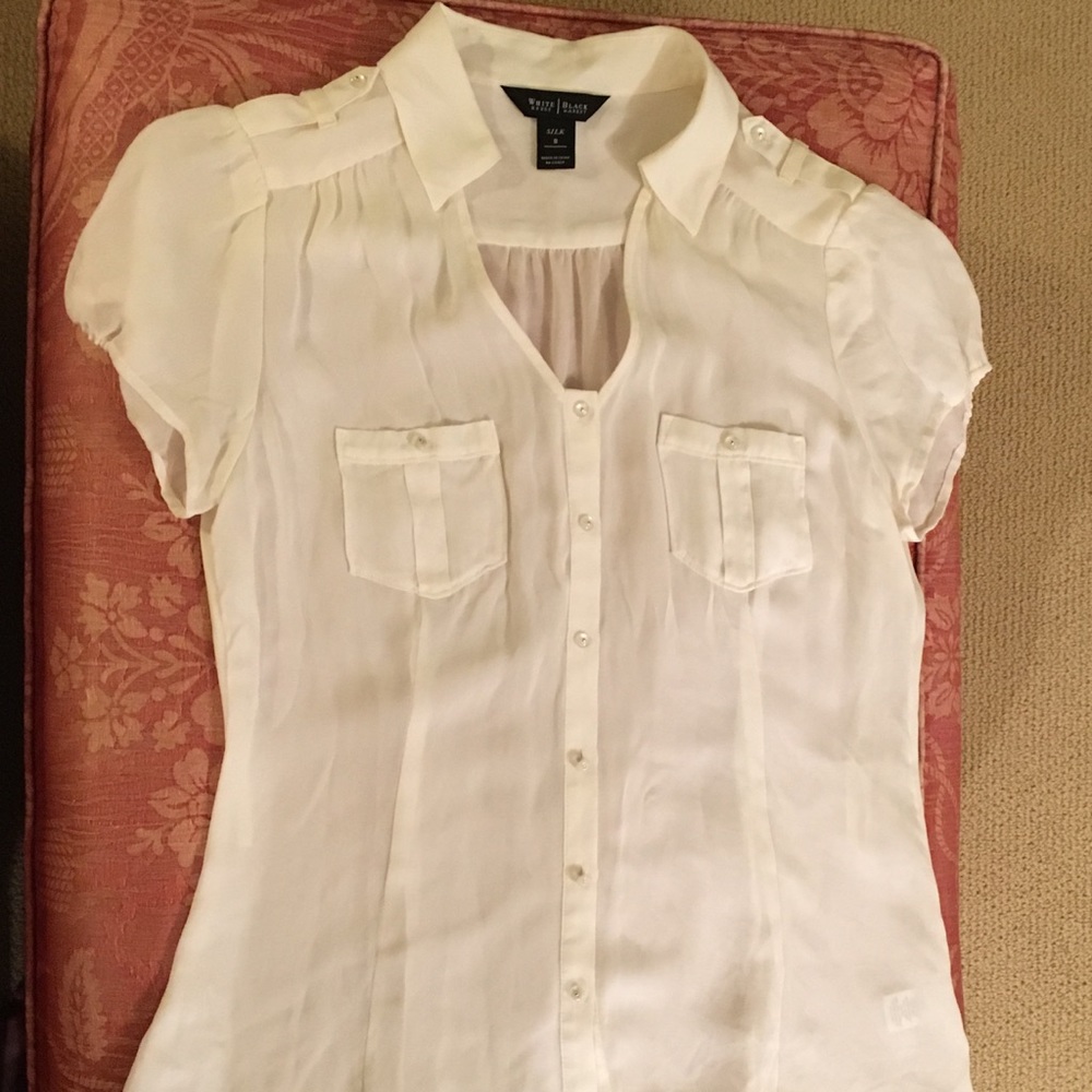 🌺WHBM Silk Button Down Blouse🌺